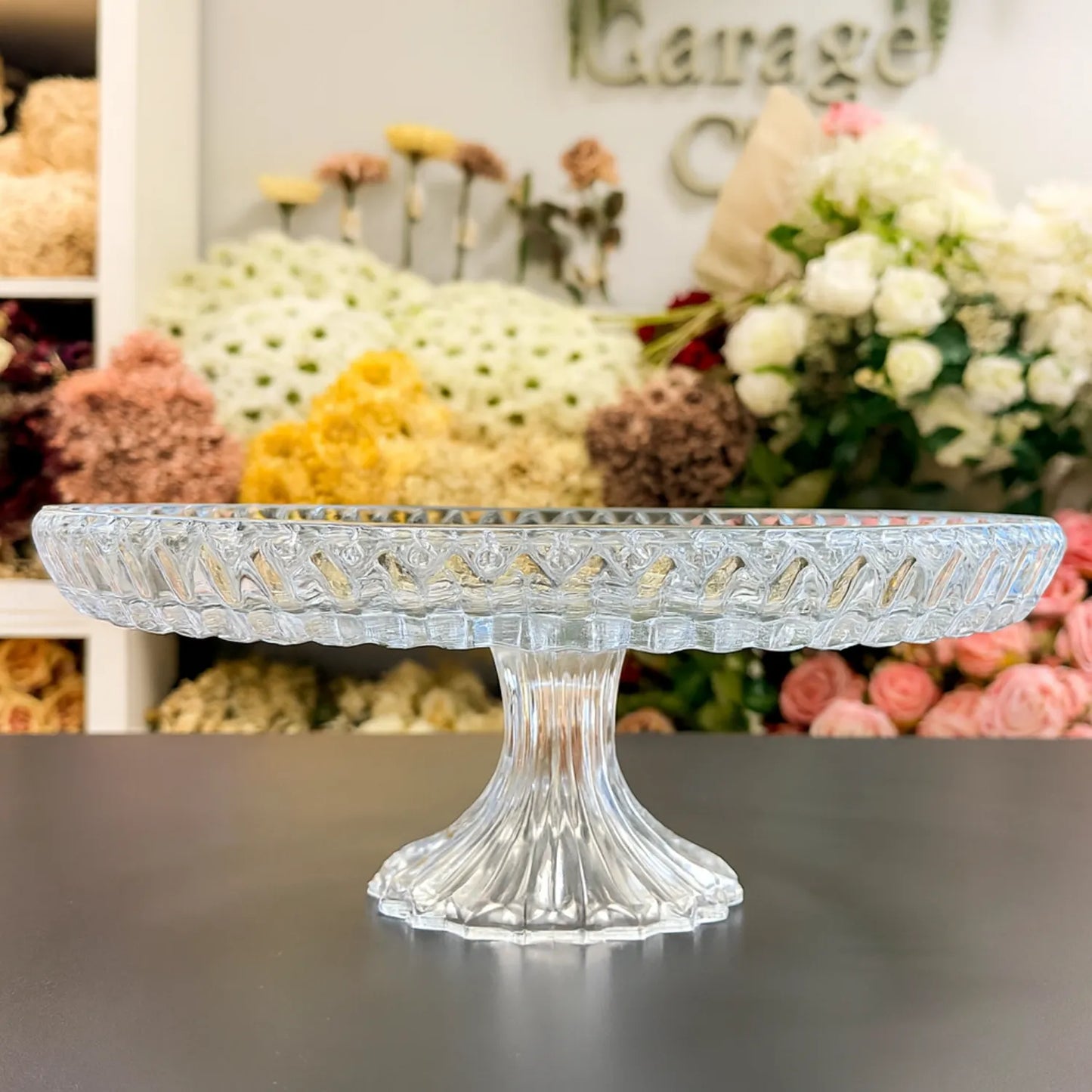 Crystal Glass Pedestal Tray – Decorative Serving Stand for Cakes, Desserts & Events