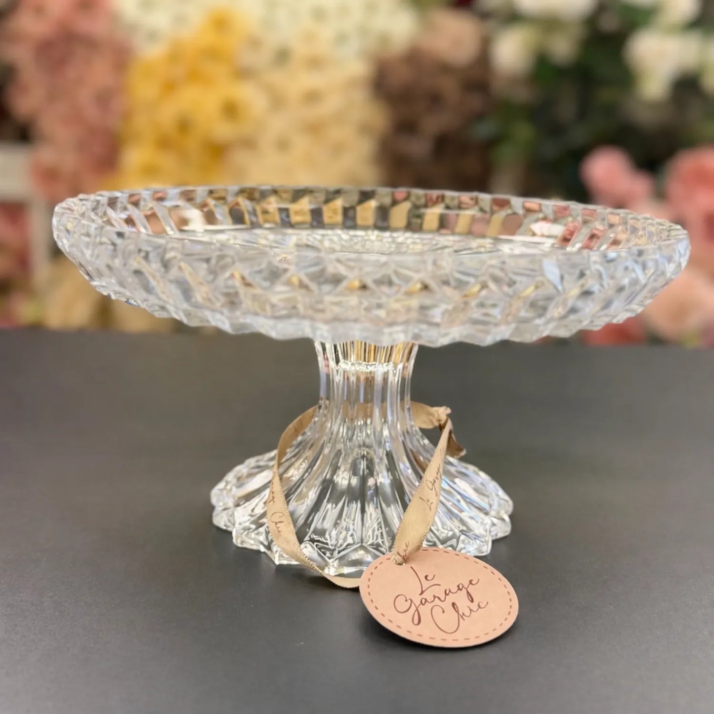 Round Crystal Pedestal Tray for Elegant Table Displays